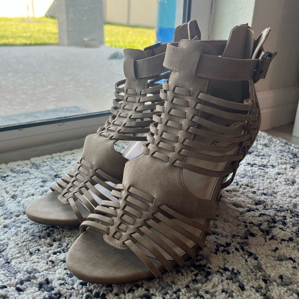 JustFab Thandie Caged Heeled Sandal sz 10